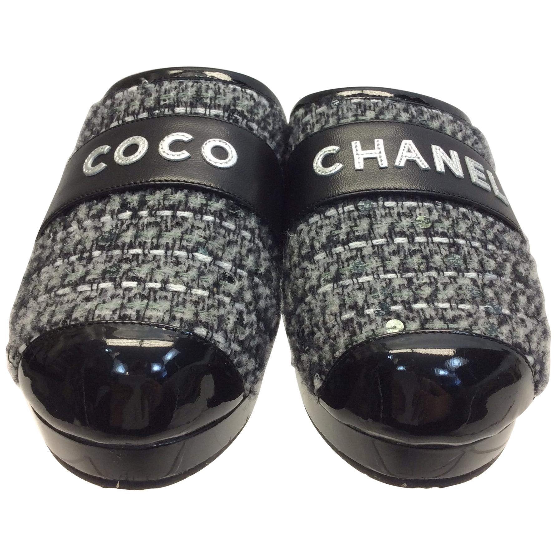 Chanel White and Black Tweed Clog For Sale