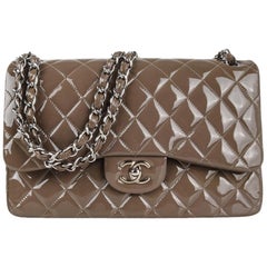 Chanel Tasche Lackleder Jumbo Doppelklappe Taupe Neu