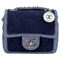 Chanel Petit Denim Deux Tons Médaillon Mini Crossbody Shoulder Classic Flap Bag