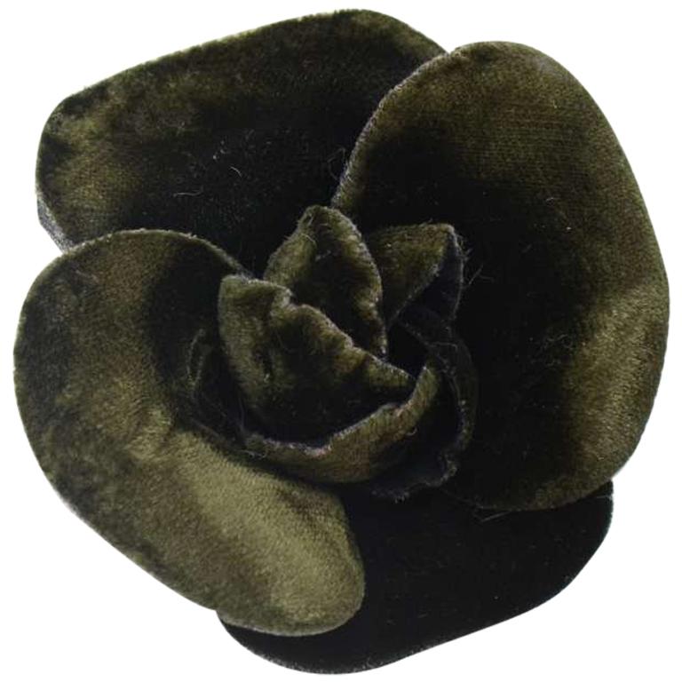 Chanel Dark Green Velvet Camellia  Flower Brooch For Sale