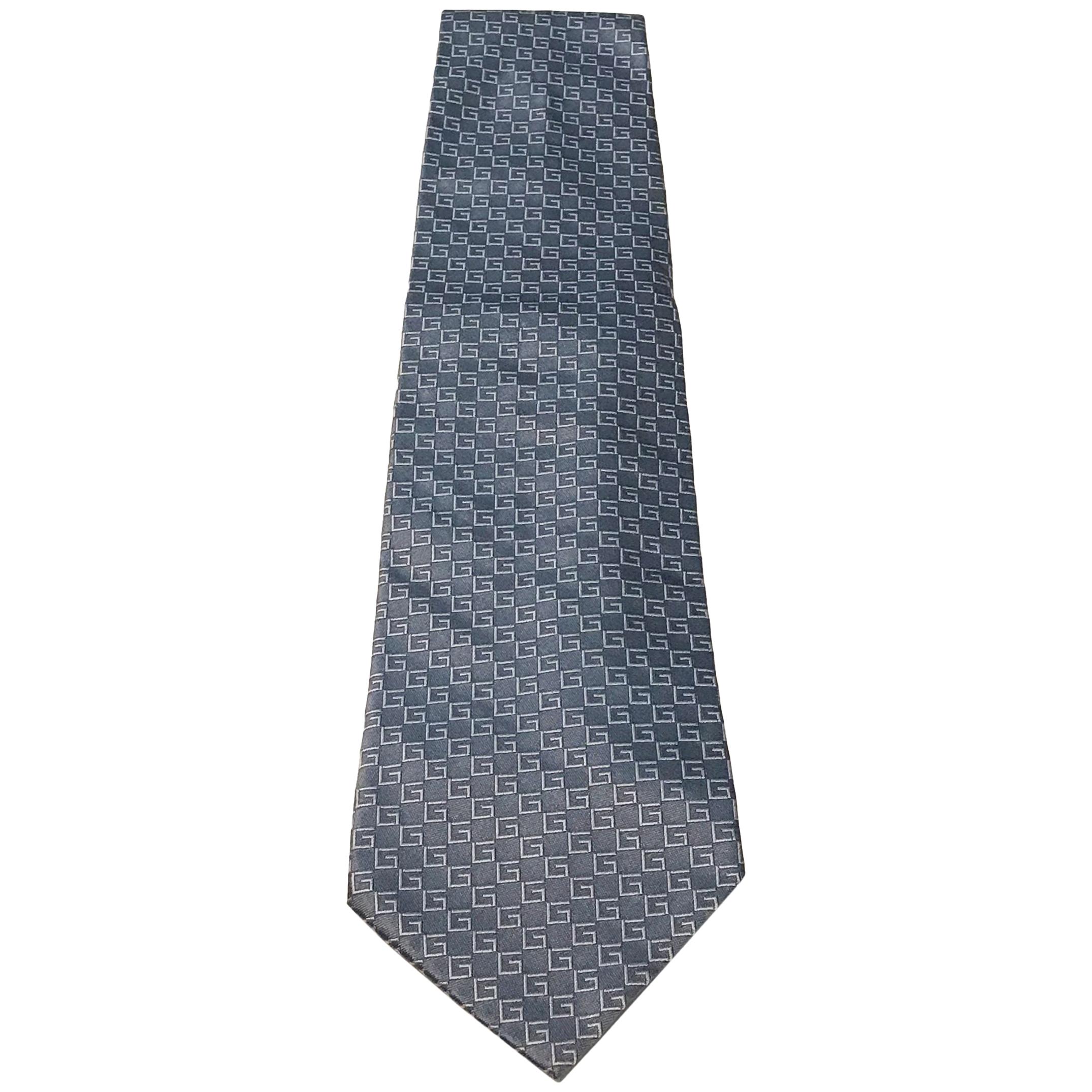 Gucci silver tie. For Sale