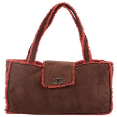 NEW CHANEL TIMELESS HANDBAG IN SHEARLING BANDOULIERE SHEARLING BAG Brown  Leather ref.340911 - Joli Closet