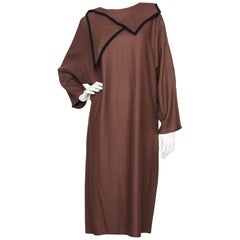 Chloé Vintage Brown Wool Dress with Black Trim And Pointed Collar