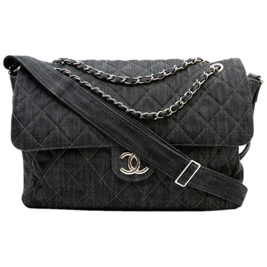 CHANEL Bag in Blue Denim Fabric