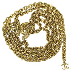 CHANEL Vintage Triple Chain Belt in Gilt Metal