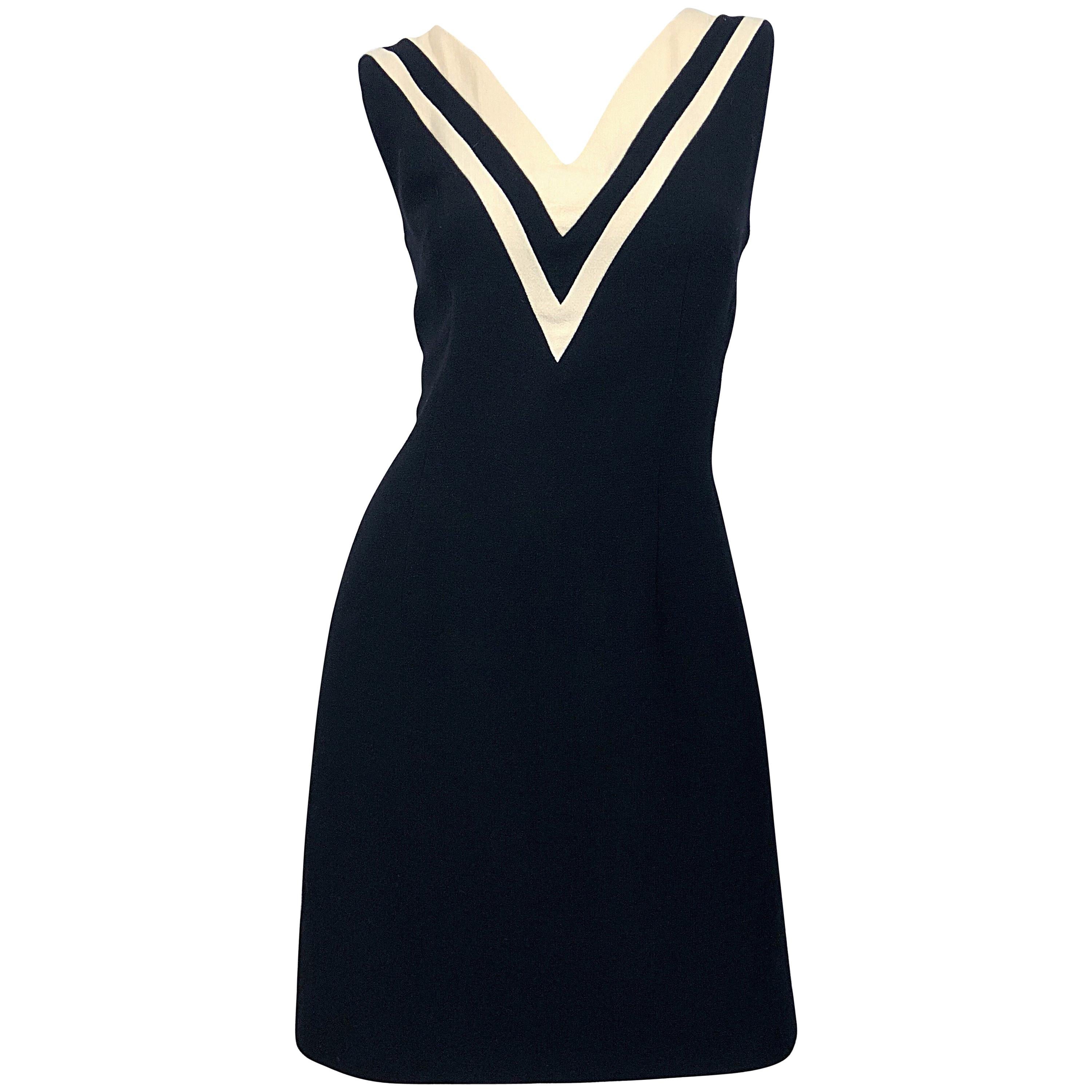 Dolce & Gabbana Size 42 / US 6 Black and Ivory 1990s Does 1960s Wool Shift Dress For Sale