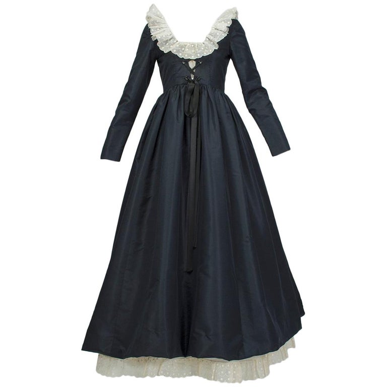 Oscar de la Renta Laced Elizabethan Revival Gown, 1971 For Sale at 1stdibs