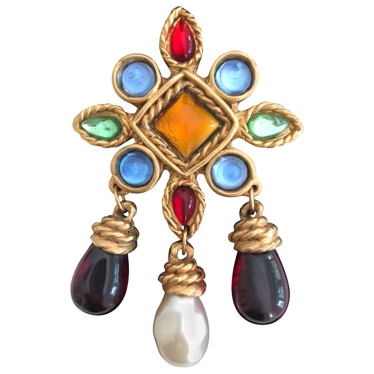 Chanel Vintage Gripoix Multicolored Glass Pearl Gold Brooch