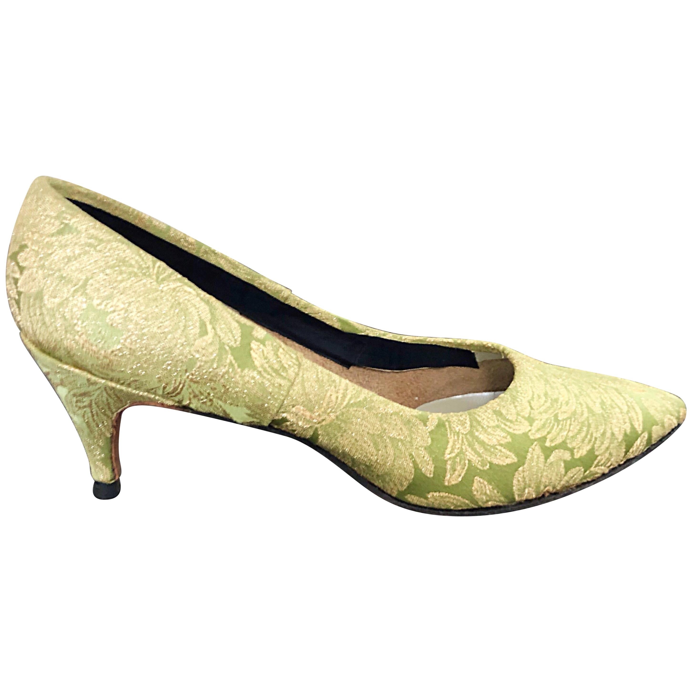 Gaymode - Chaussures à talons hauts en brocart de soie vert chartreuse et or, taille 8/8, années 1950 