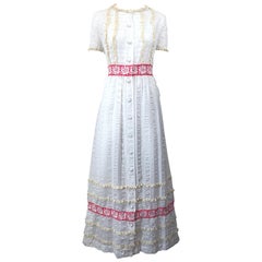 1970er Lori Till Weiß + Rosa Leichtgewichtige Baumwollspitze Vintage Boho 70er Jahre Maxikleid