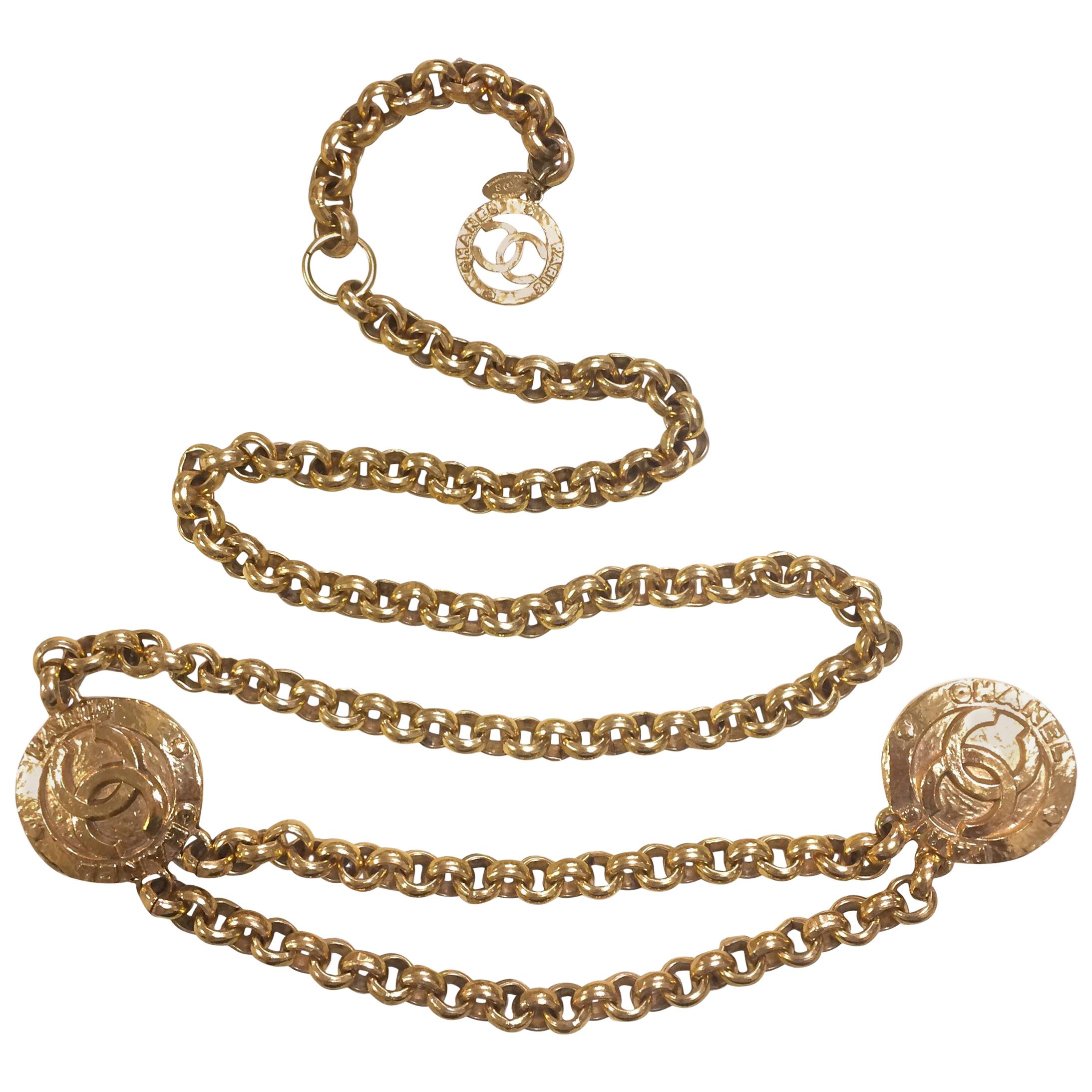 Vintage CHANEL nice and heavy golden chain belt with two large CC round charms.