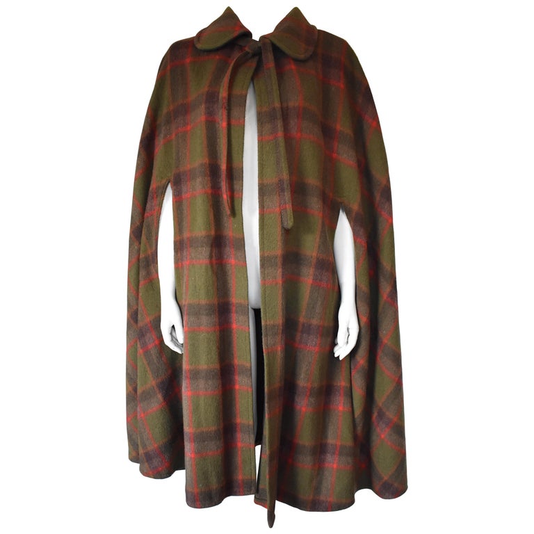 Vintage Wool Blend Checkered Cape, Circa 1950s For Sale at 1stDibs