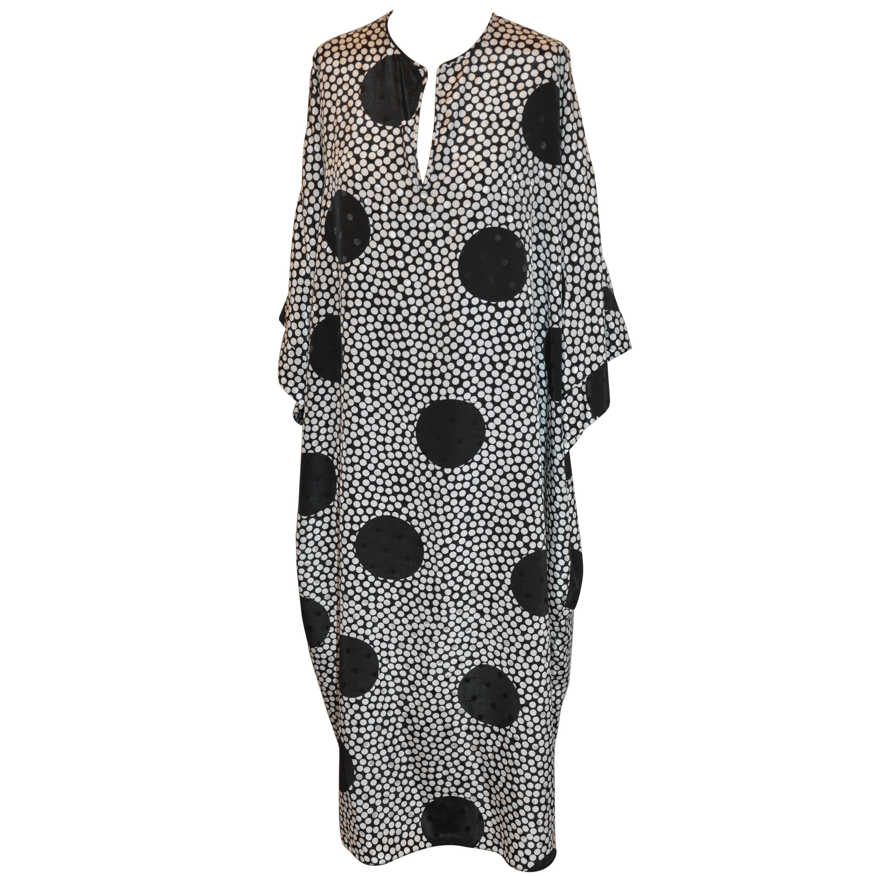 Oscar de la Renta for Swirl Black 
White Abstract Polka Dot Silk Caftan Dress