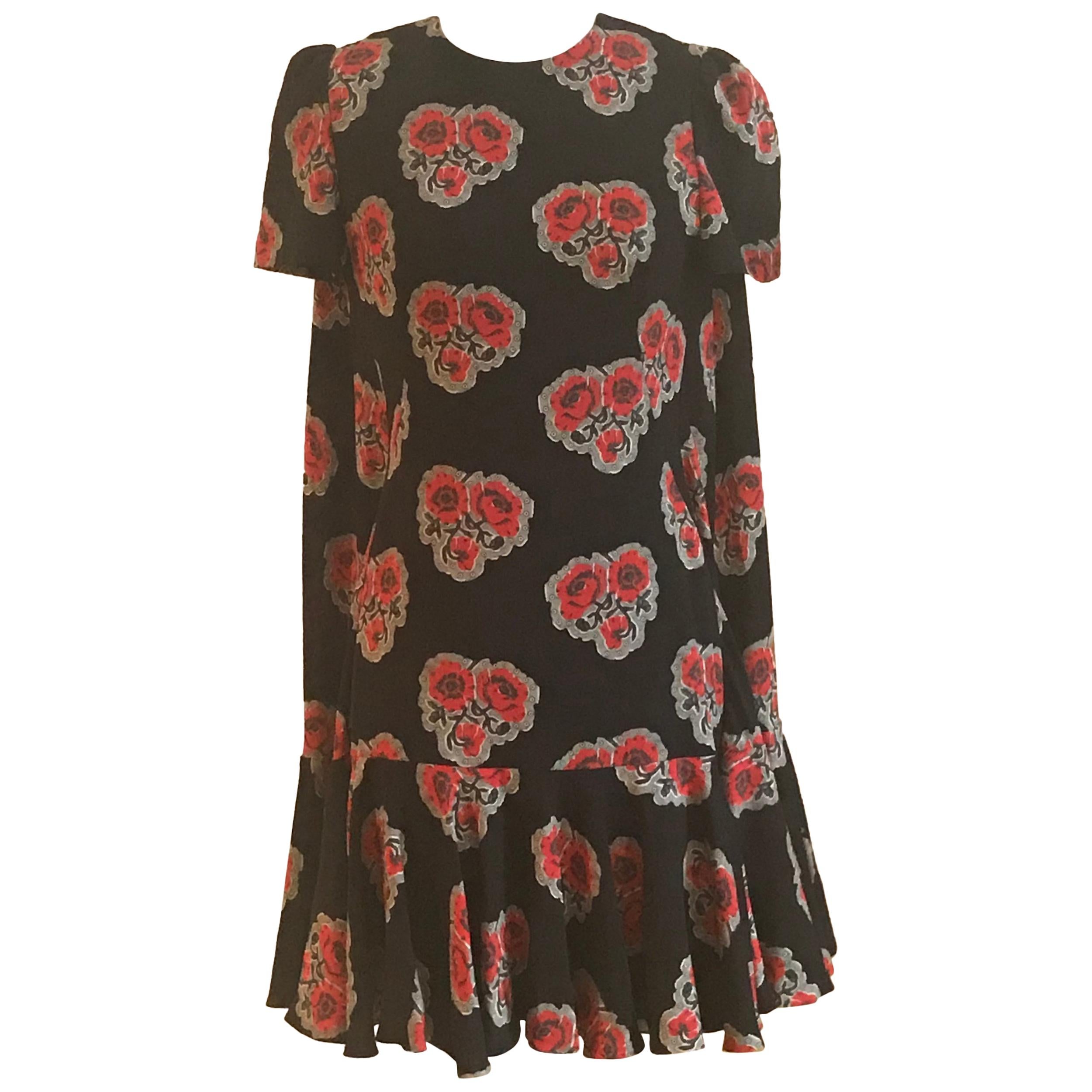 Unworn Alexander McQueen Cape Back Black and Red Floral Poppy Print Silk Dress  For Sale