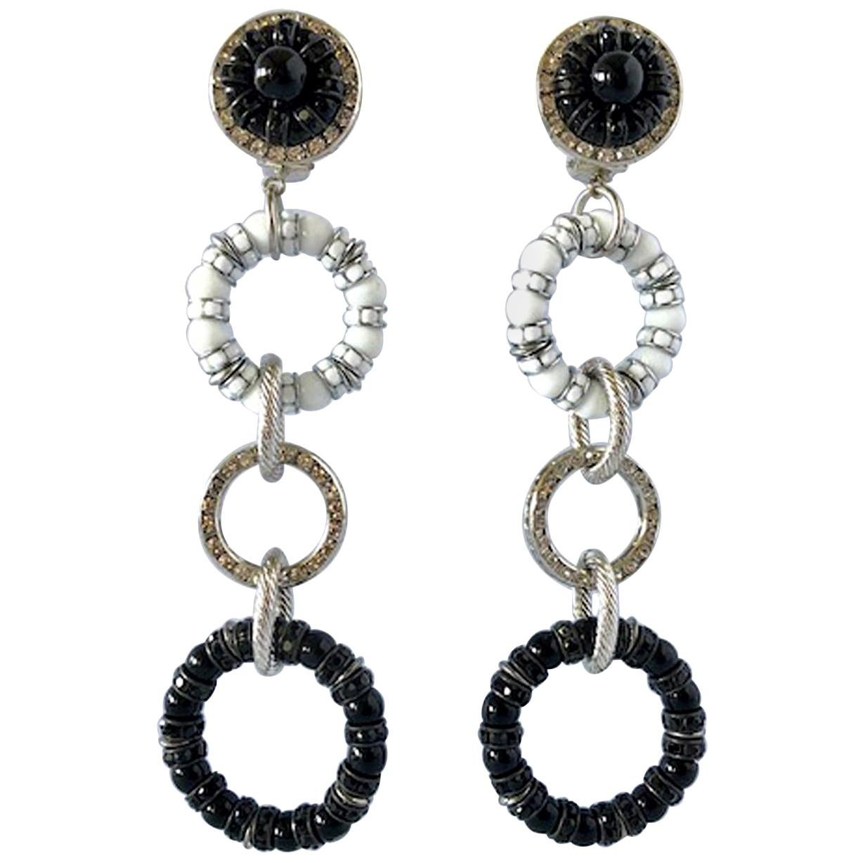  Architectural Black and White Circle Statement Earrings 