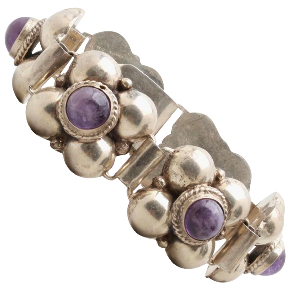 Mexico Sterling Silver Amethyst Cabochon Bracelet For Sale
