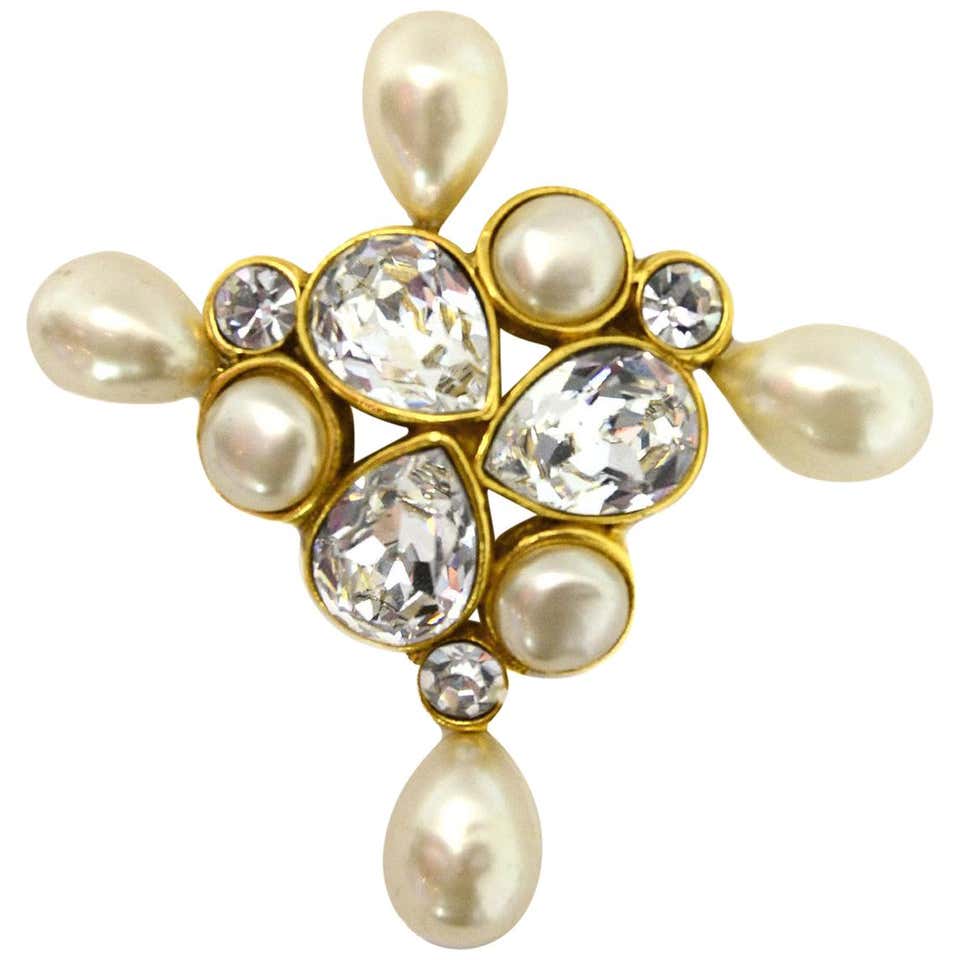 Vintage Chanel Brooches - 287 For Sale at 1stdibs - Page 2
