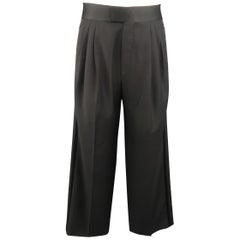 GUCCI Size 32 Black Solid Wool Pleated Front Dress Pants