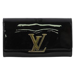 Louis Vuitton Louise Clutch Patent East West