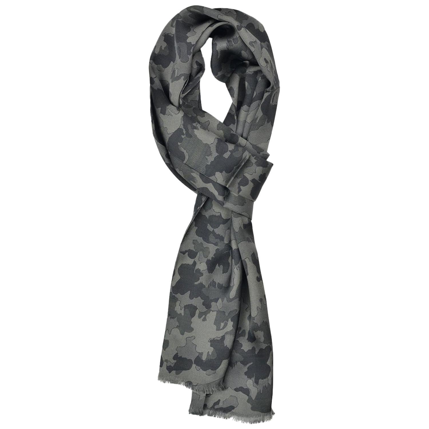Tom Ford Men Green Grey Camouflage Print Silk Double Side Fringed Scarf 