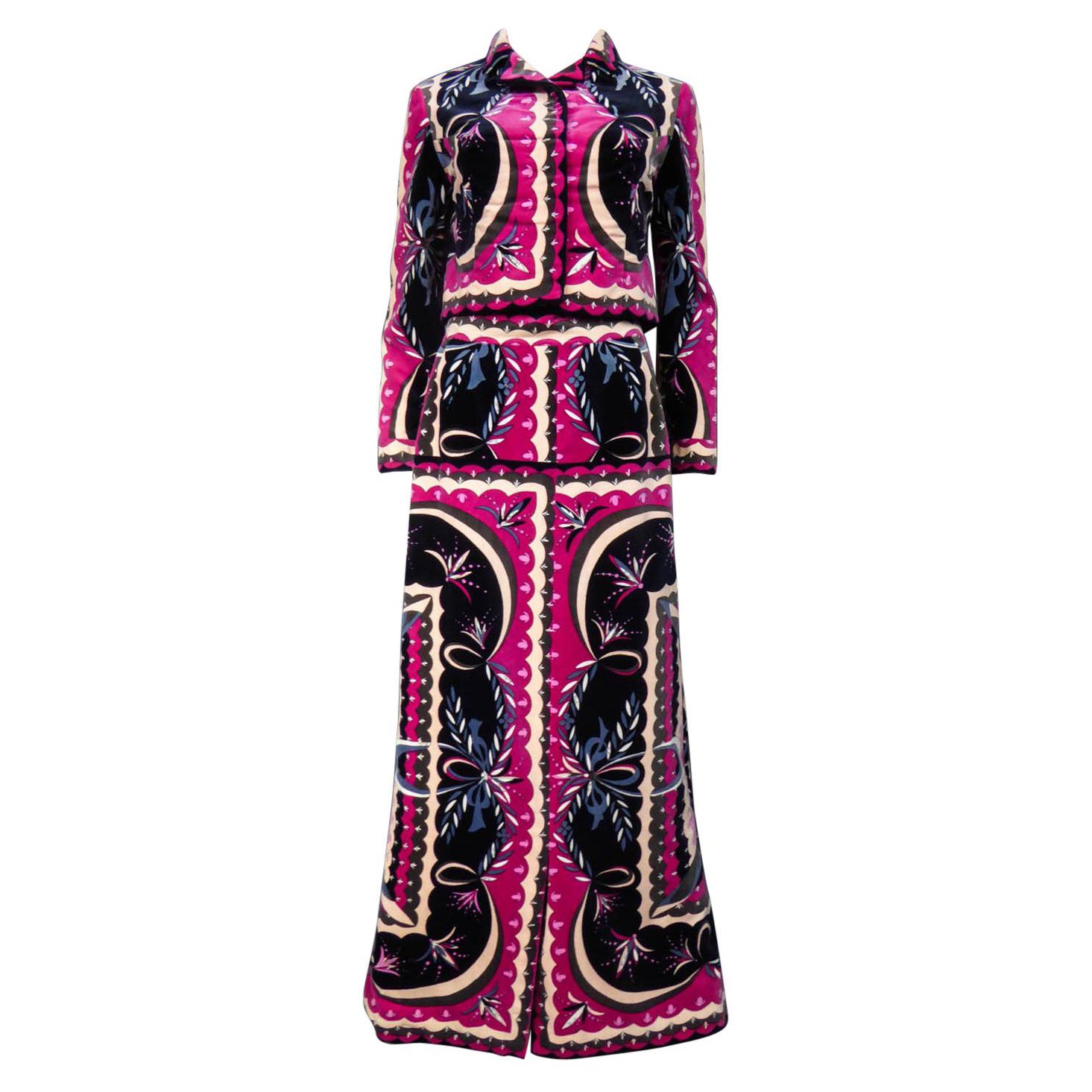 Emilio Pucci Bedruckte Jacke und Rock aus Samt, CIRCA 1970 im Angebot