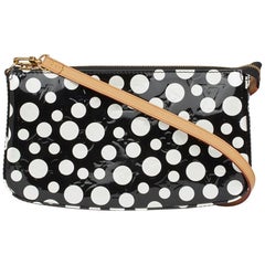 2012 Louis Vuitton Black Vernis Dots Infinity Yayoi Kusama Pochette Accessoires