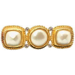 Fendi 1990s Vintage Gold Plated Brooch with Faux Pearls