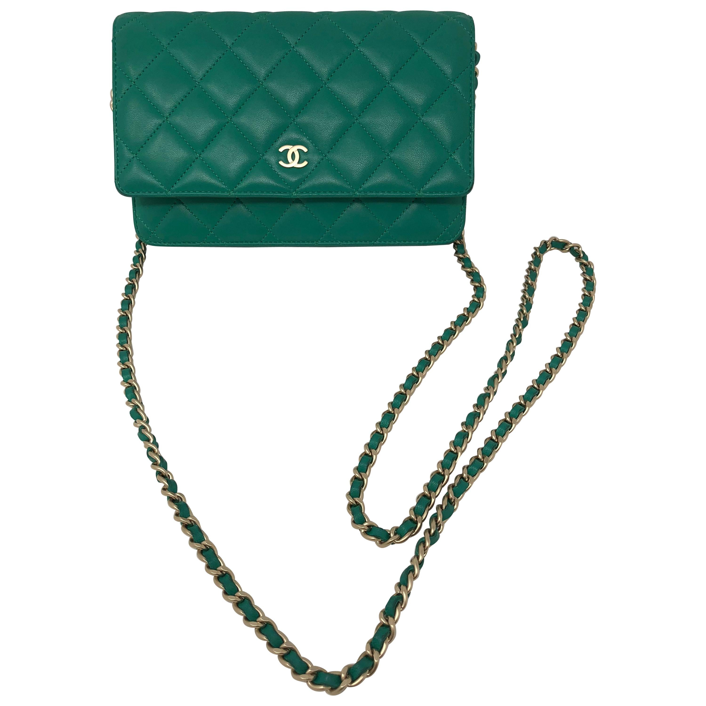 Wallet On Chain Chanel Green Leather ref.207080