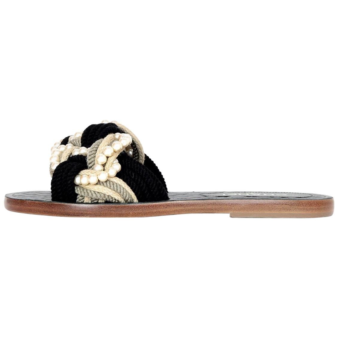 Chanel '17 Paris/Cuba Black/Beige Braided Rope and Pearl Slide Sandals Sz  40C Wide For Sale at 1stDibs