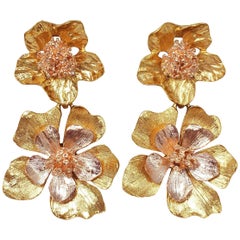 Retro Oscar de la Renta Yellow Gold Bold Dangling Flower Drop Clip On Earrings