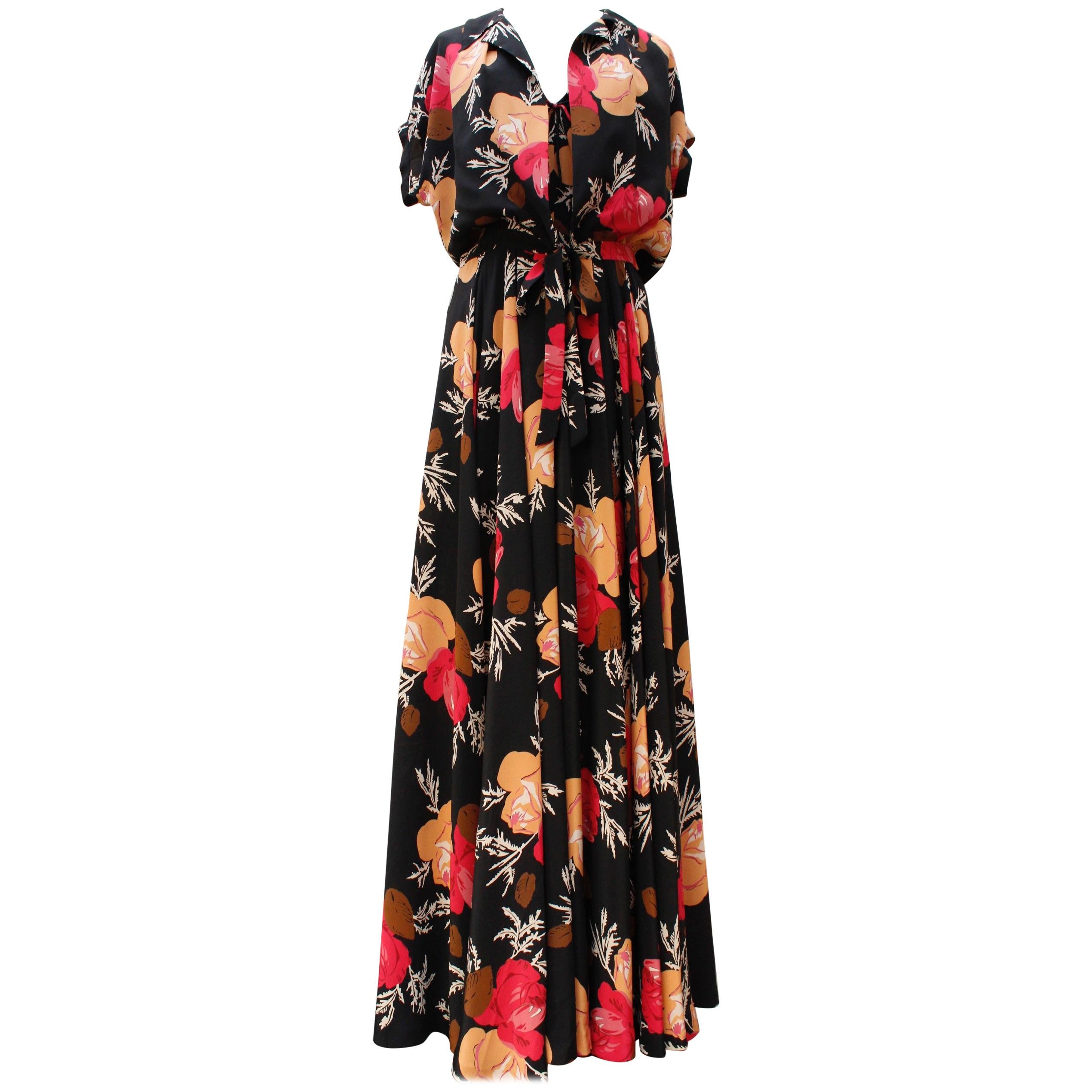 Nina Ricci lovely long dress with a summer jacket made of floral silk For Sale