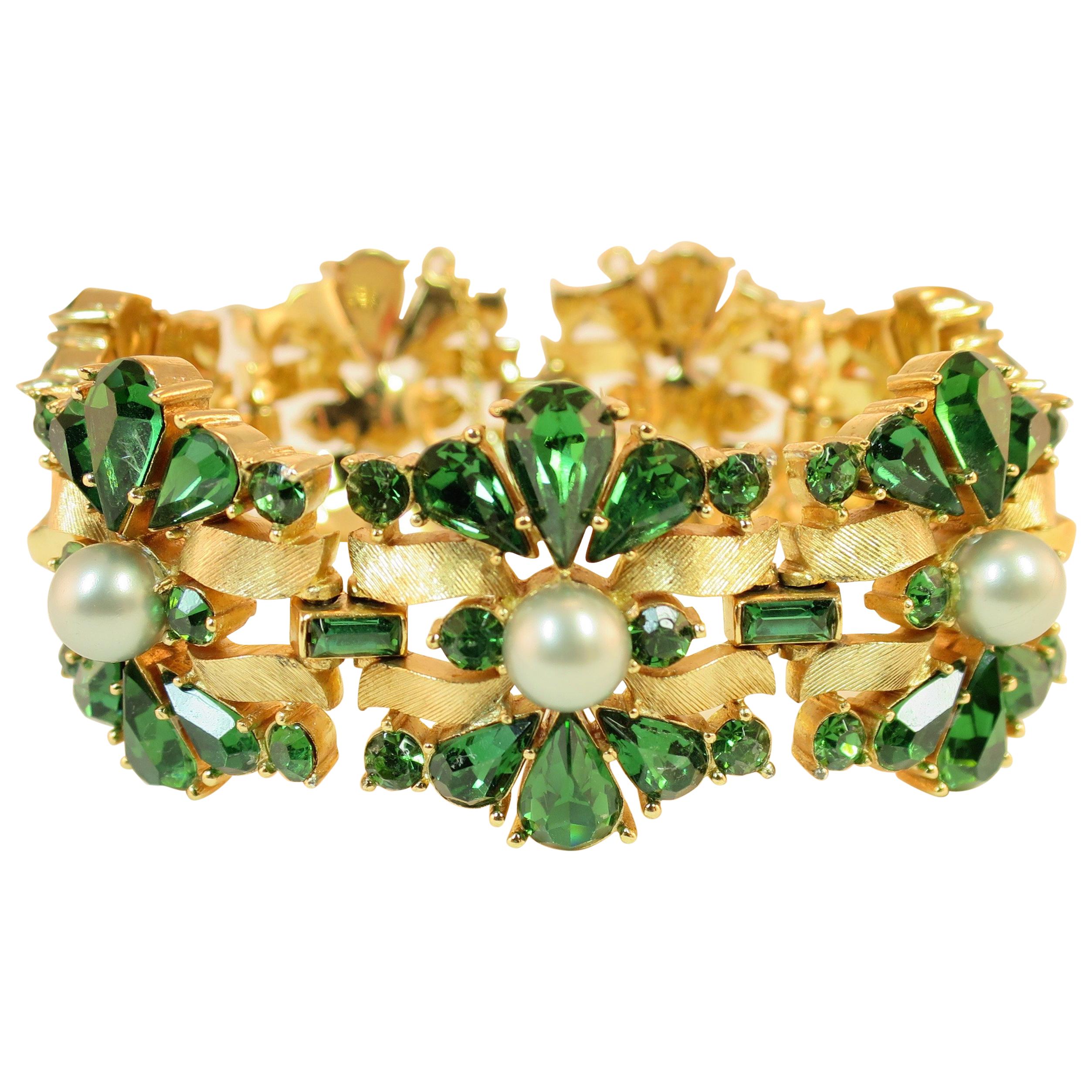 Crown Trifari Alfred Philippe Gilded Rhodium Bracelet Emerald Crystals 1950s  For Sale