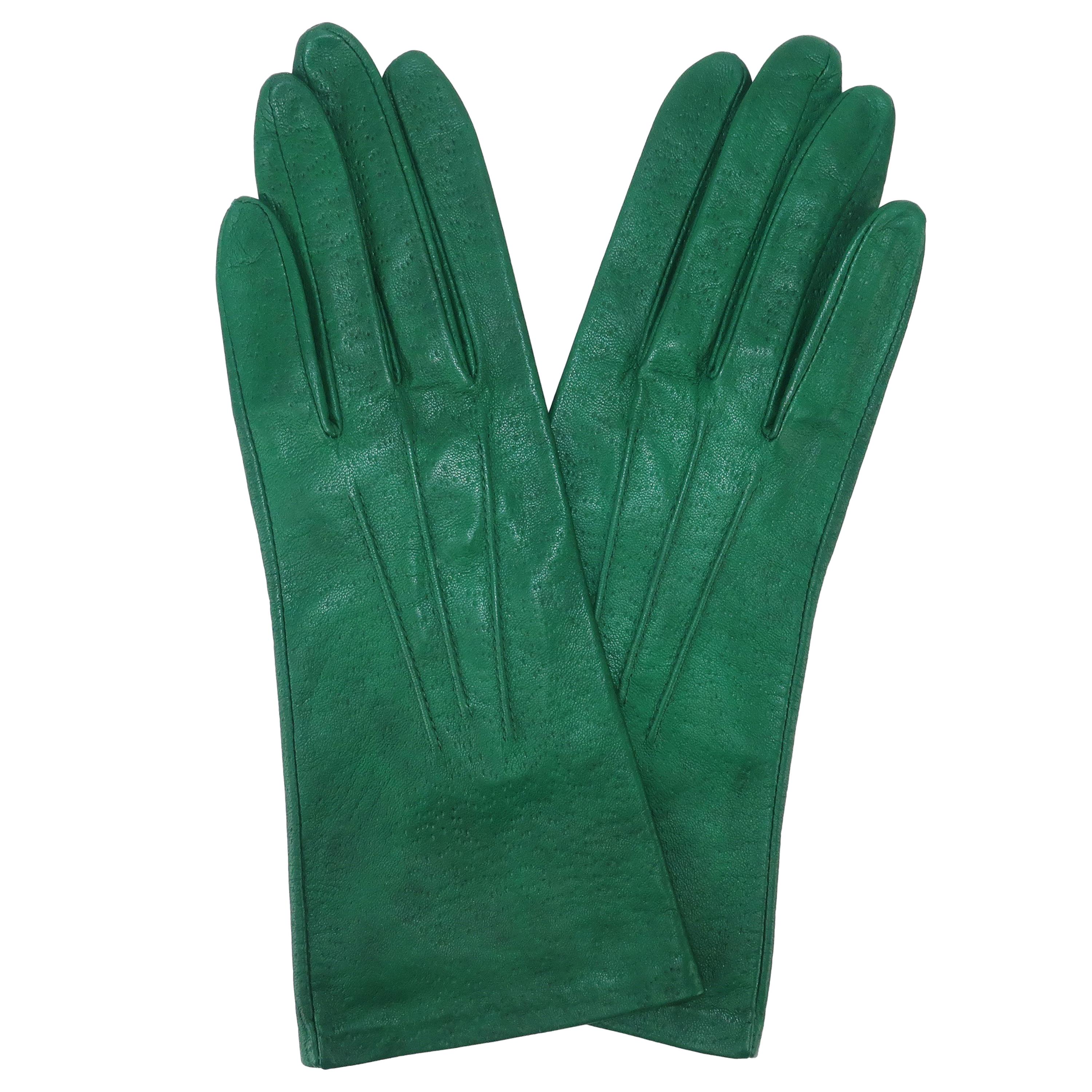 C.1960 Emerald Green Textured Leather Gloves