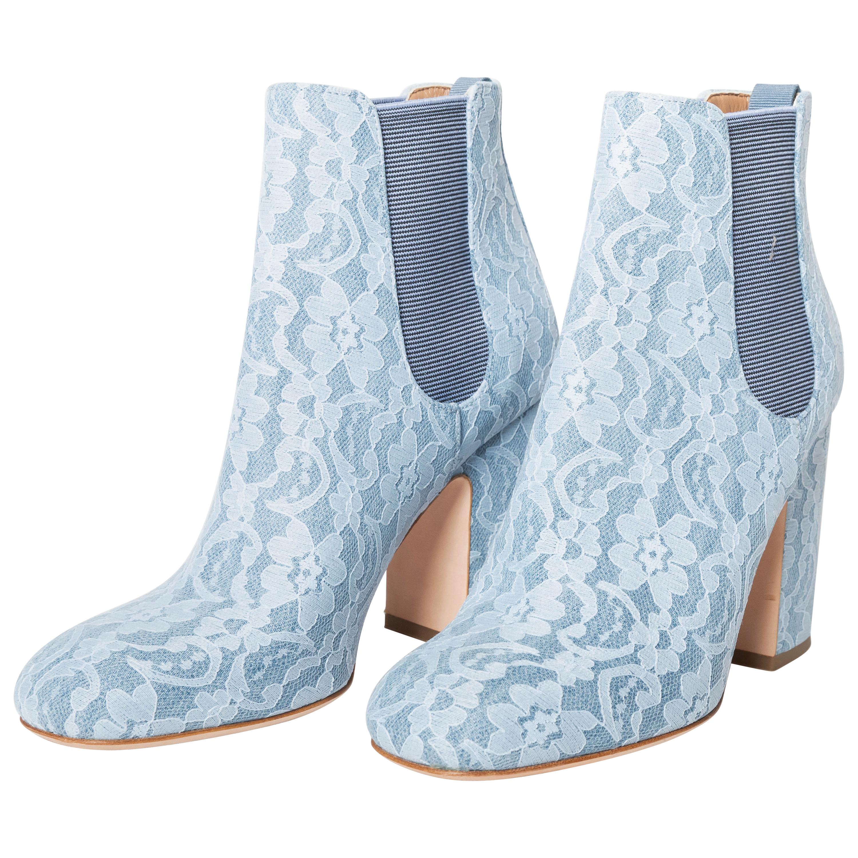 Laurence Dacade Lace Booties - Size 39 / 9 For Sale