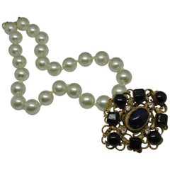 Retro Chanel green gripoix poured glass pearl byzantine filigree pendant necklace