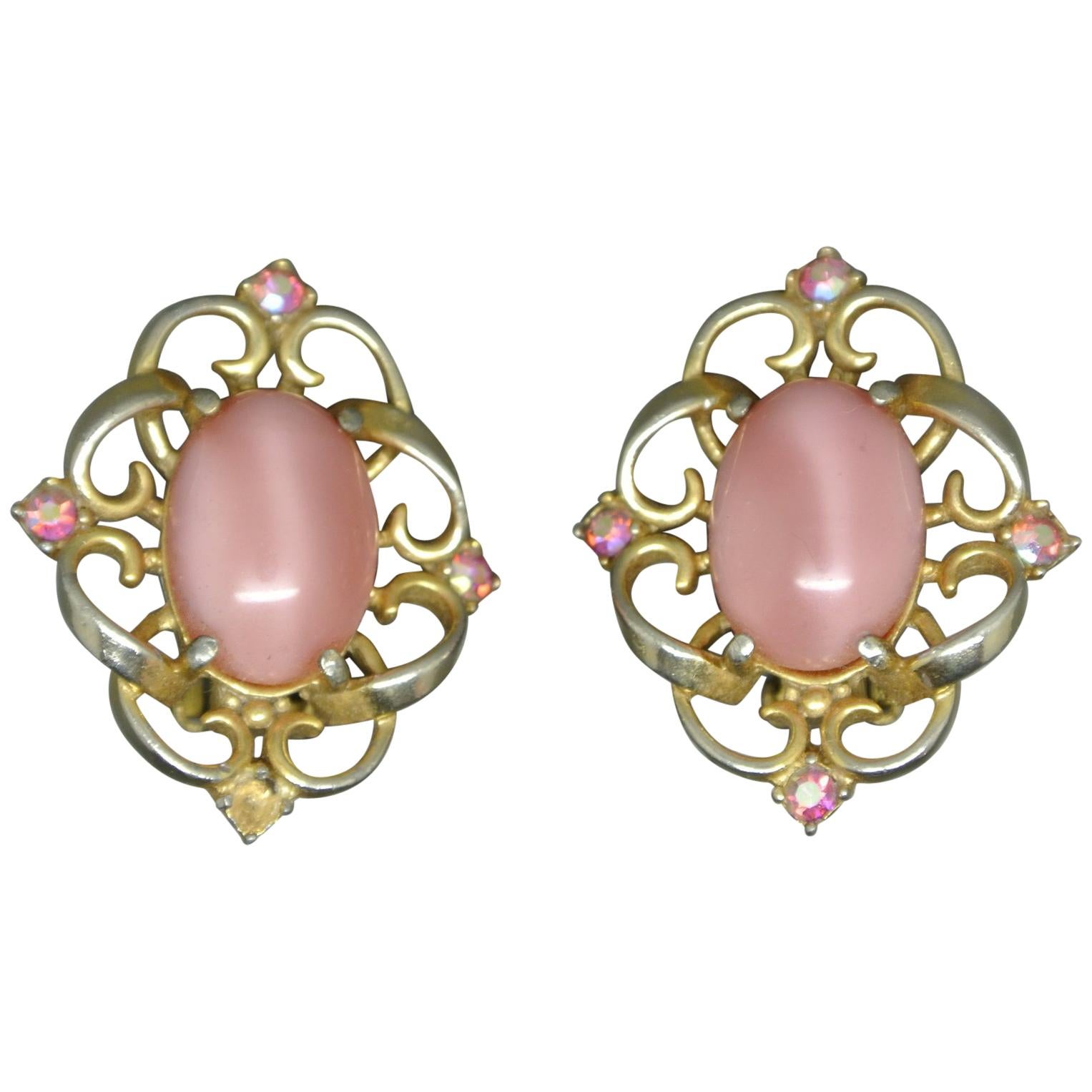 Schiaparelli 1950s pink glass gold-tone earrings For Sale