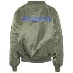 Wendbare Bomberjacke von Vetements x Alpha Industries