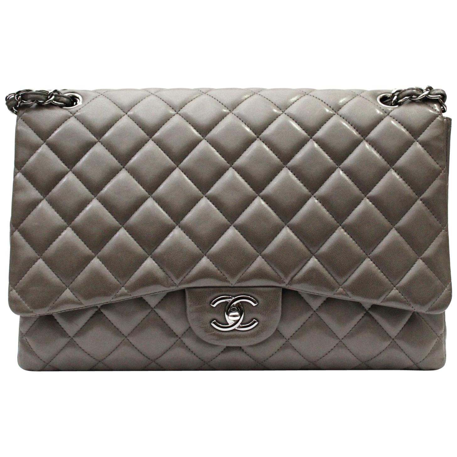 2009/2010 Chanel Gry Leather Maxi Jumbo Bag