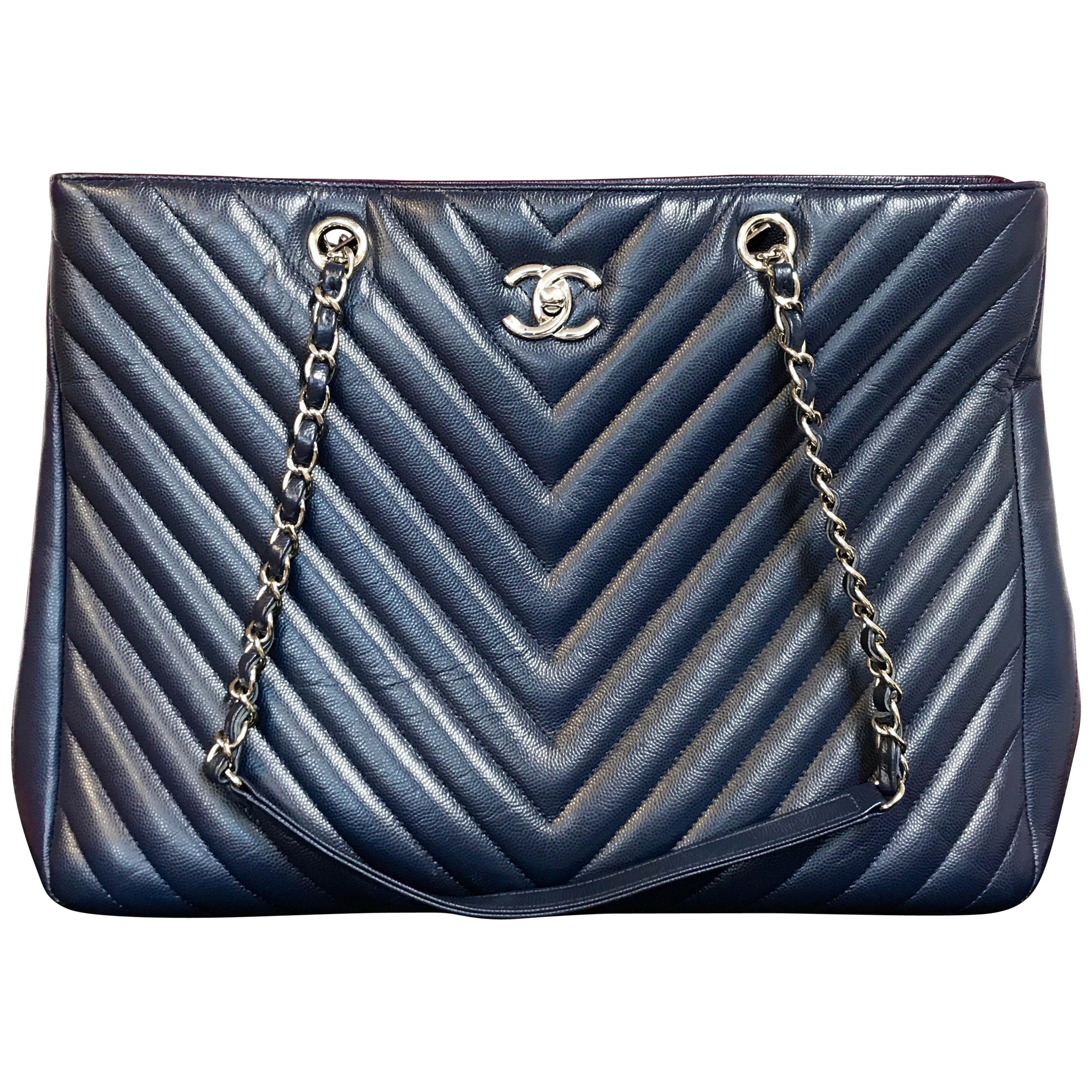 Large CHANEL CC Shopping Bag/Shopper chain chevron lambskin navy blue 2016 For Sale