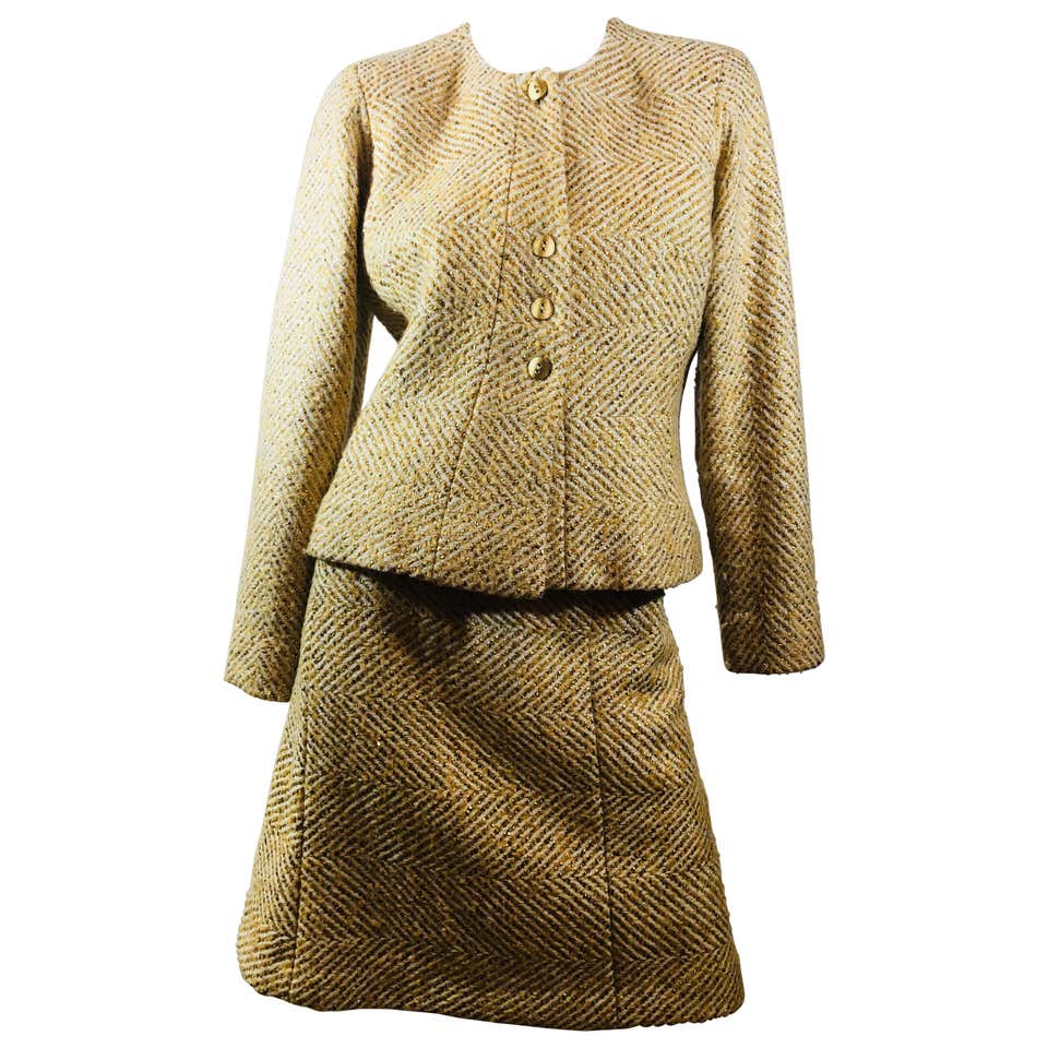 Vintage Chanel Suits, Outfits and Ensembles - 356 For Sale at 1stdibs ...
