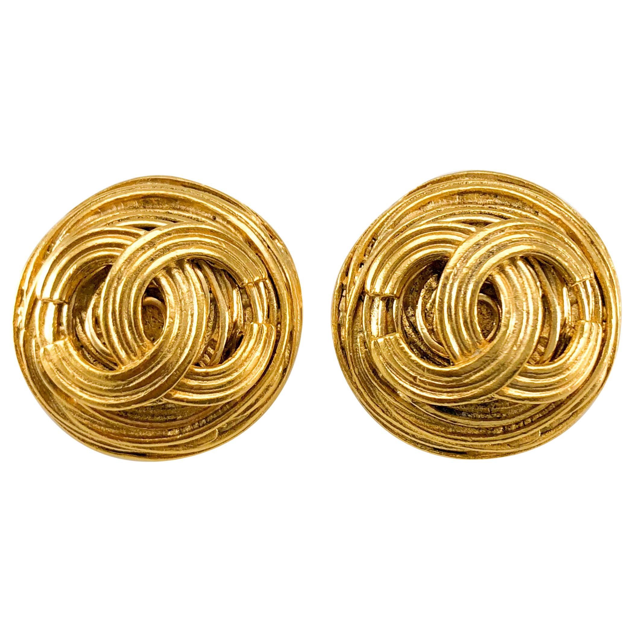 1994 Chanel Gold-Plated Round Logo Earrings For Sale