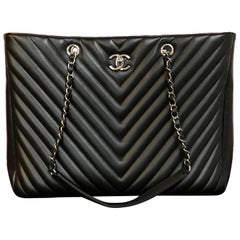 Large CHANEL CC Shopping Bag/Shopper chain chevron lambskin black 2016