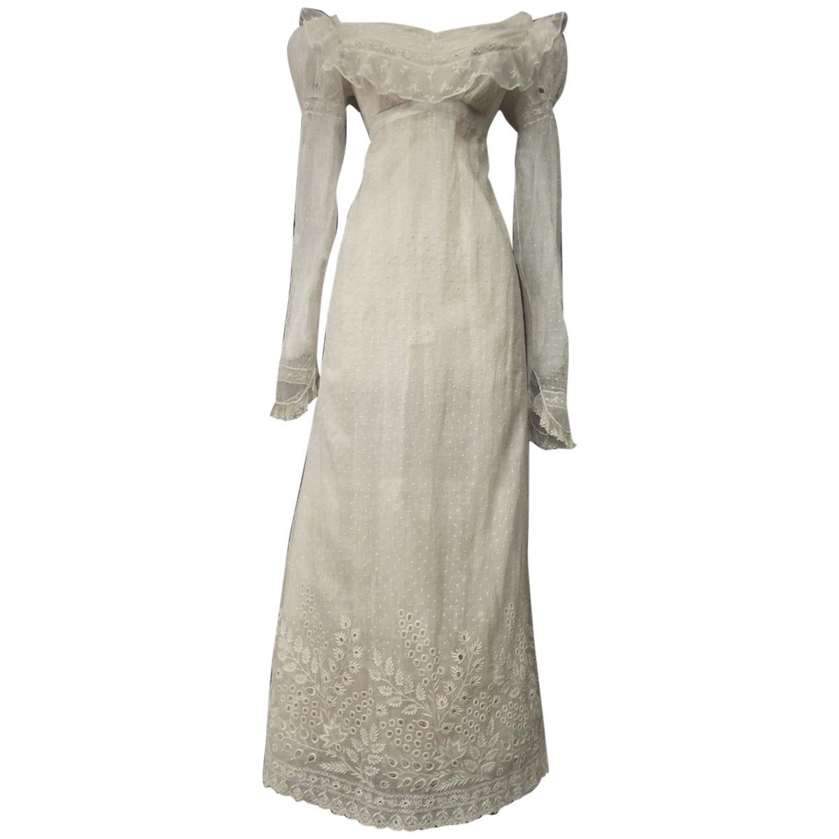 Mameluck Dress in Muslin and Embroidered Veil - First French Empire Circa 1810