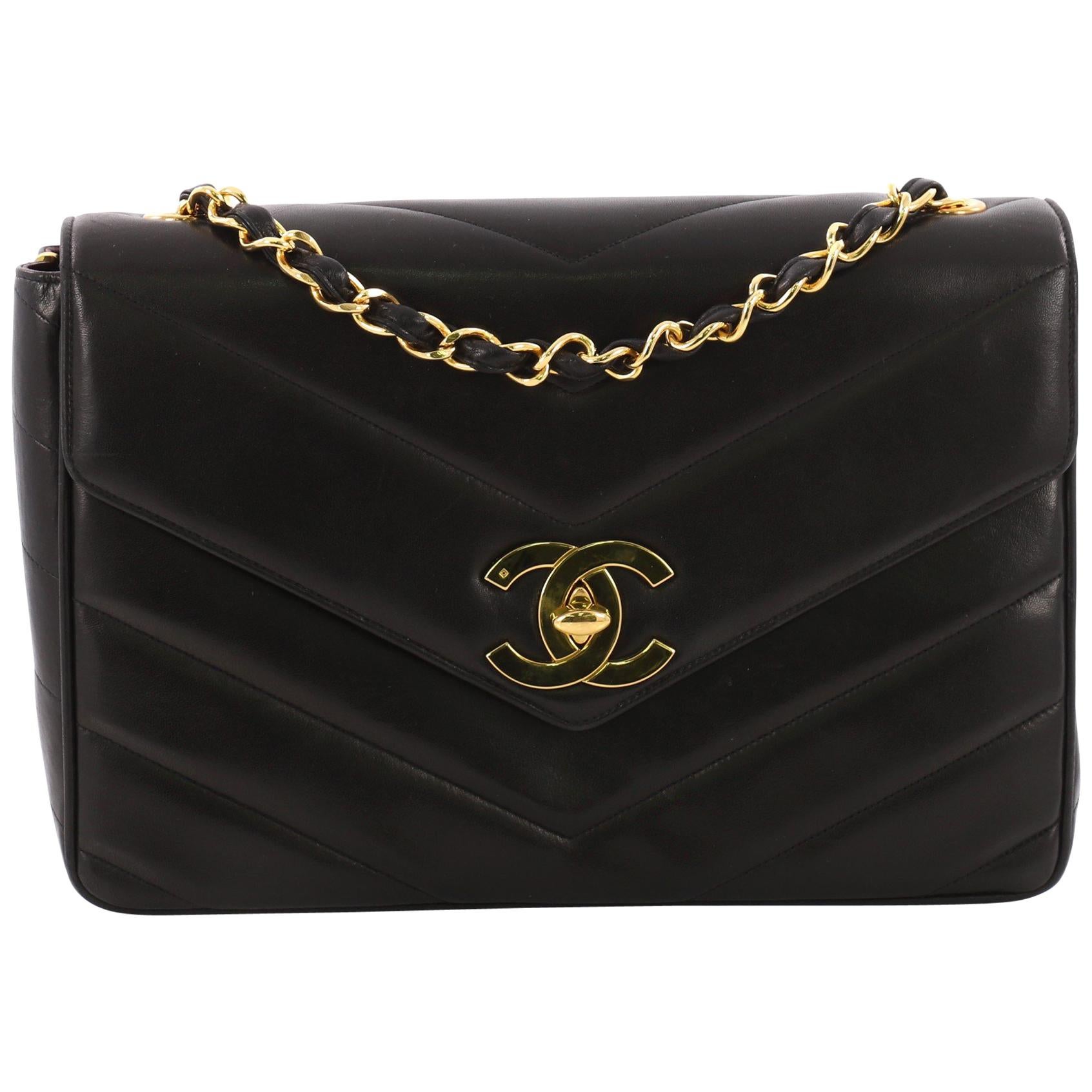 Timeless Chanel classic envelope Black Lambskin ref.500147 - Joli