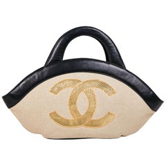 CHANEL Tote Bag in Beige Canvas and Black Leather