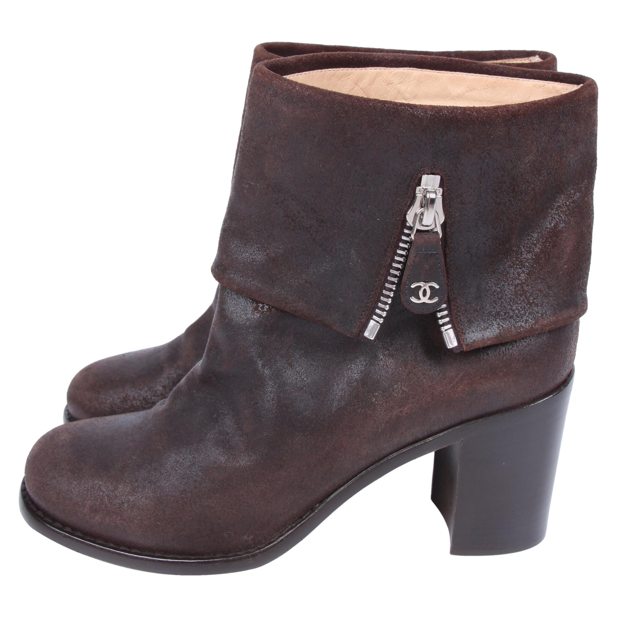 Chanel Scuffed Leather Ankle Boots - dark brown For Sale