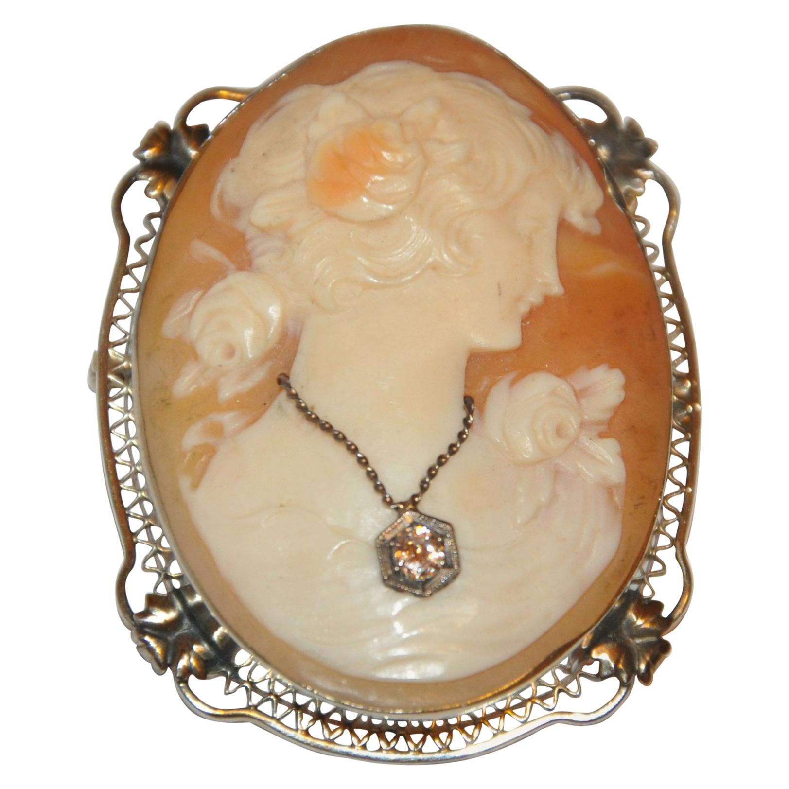Exquisite Victorian 14K Yellow Gold Filigree Cameo with Diamond Pendant/Brooch For Sale