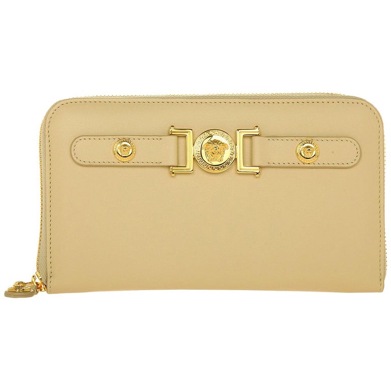 Versace Women zip around wallet Signature Nudo DPDD741DVT4ZK24O at 1stDibs zip around purses