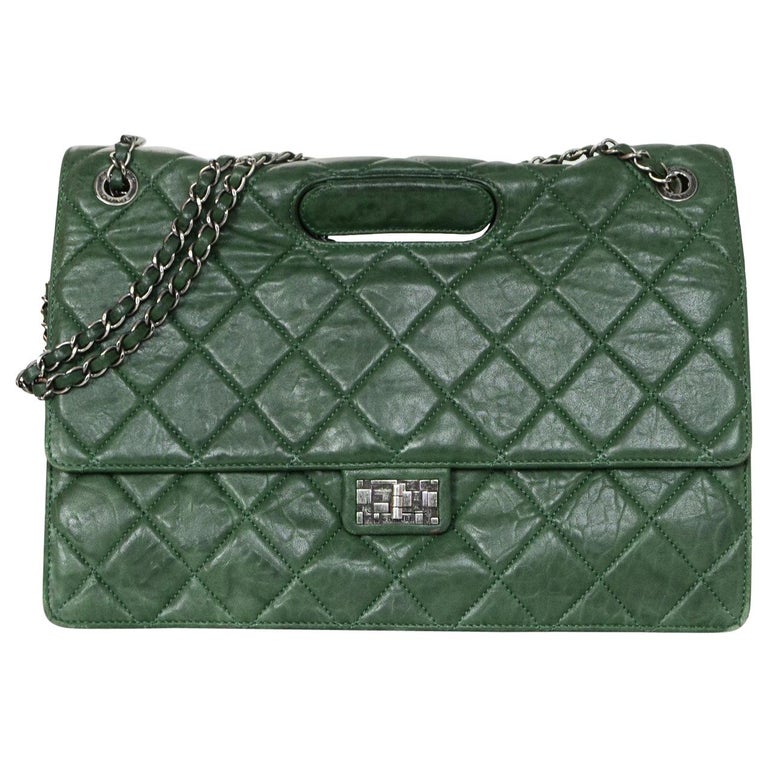Chanel Green Calf Leather Quilted Paris-Byzance Take Away 2.55