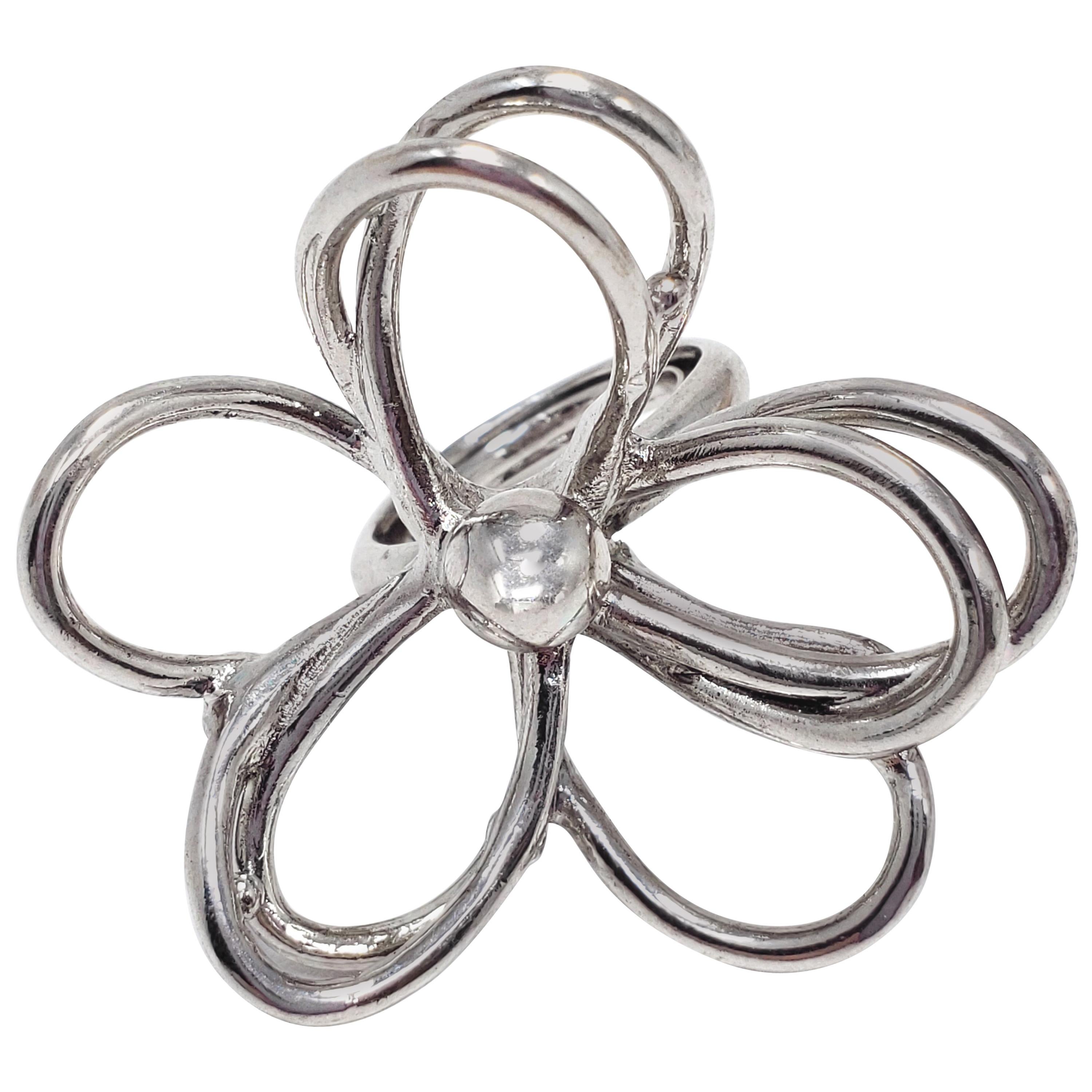 Oscar de la Renta Botanical Scribble Flower Statement Ring in Silver, US Sz 4-8 For Sale